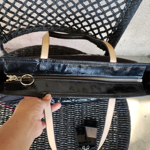 Coach bag used but great  Condition - Picture 5 of 8